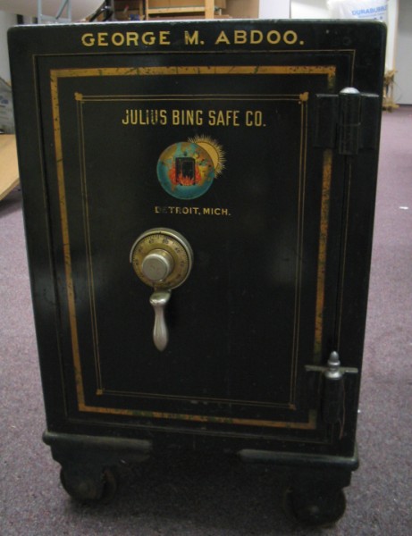 700lb safe sold on eBay